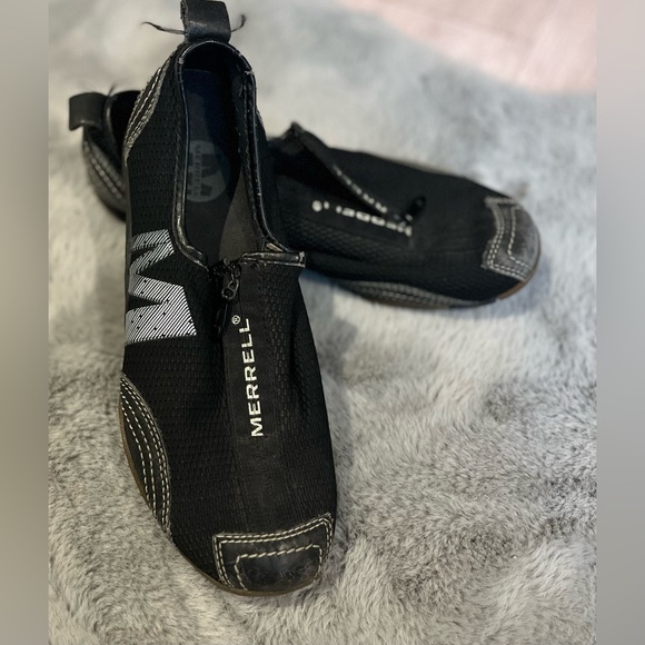 MERRELL BARADO RUNNERS!! - Picture 1 of 5